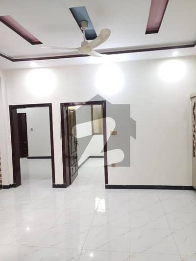 سوان گارڈن اسلام آباد میں 4 کمروں کا 5 مرلہ مکان 2.15 کروڑ میں برائے فروخت۔