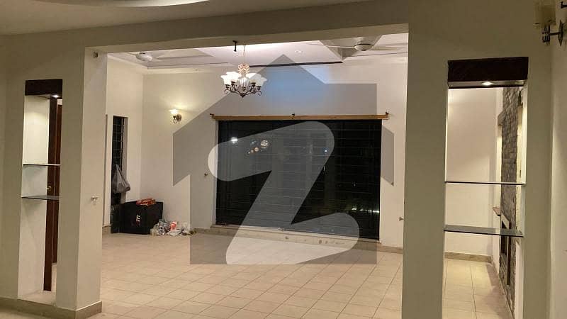 ڈی ایچ اے فیز 5 ڈیفنس (ڈی ایچ اے),لاہور میں 5 کمروں کا 1 کنال زیریں پورشن 3.0 لاکھ میں کرایہ پر دستیاب ہے۔ ڈی ایچ اے فیز 5 ڈیفنس (ڈی ایچ اے),لاہور میں 5 کمروں کا 1 کنال زیریں پورشن 3.0 لاکھ میں کرایہ پر دستیاب ہے۔