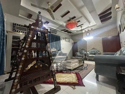 750 Sq. Yards Block 7 First Floor 4bed DD Ultra Modern Portion