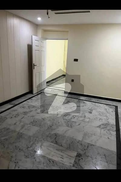 جی ۔ 8 اسلام آباد میں 5 کمروں کا 1 کنال مکان 1.1 لاکھ میں کرایہ پر دستیاب ہے۔