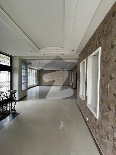 ای ۔ 11 اسلام آباد میں 7 کمروں کا 1 کنال مکان 3.8 لاکھ میں کرایہ پر دستیاب ہے۔