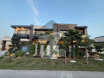 ڈی ایچ اے فیز 6 ڈیفنس (ڈی ایچ اے),لاہور میں 6 کمروں کا 2 کنال مکان 32.0 کروڑ میں برائے فروخت۔