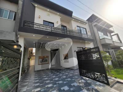 10 Marla Ultra Modern Design House For Sale