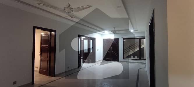 بحریہ انکلیو بحریہ ٹاؤن,اسلام آباد میں 3 کمروں کا 2 کنال زیریں پورشن 1.5 لاکھ میں کرایہ پر دستیاب ہے۔