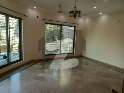 10 marla neat and clean Upper Portion in Architect society