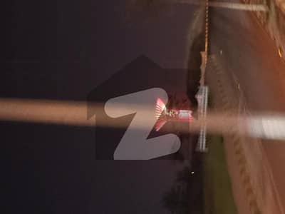 ڈی ایچ اے فیز 5 - سیکٹر ایچ ڈی ایچ اے ڈیفینس فیز 5,ڈی ایچ اے ڈیفینس,اسلام آباد میں 1 کنال رہائشی پلاٹ 3.0 کروڑ میں برائے فروخت۔