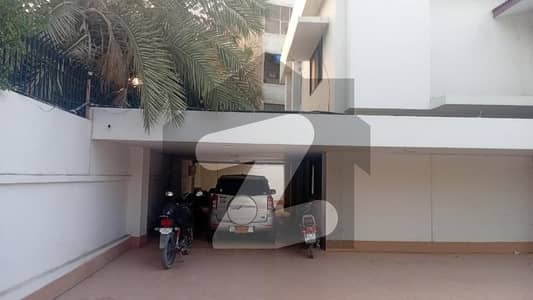 ڈی ایچ اے فیز 4 ڈی ایچ اے ڈیفینس,کراچی میں 7 کمروں کا 2 کنال مکان 15.0 کروڑ میں برائے فروخت۔