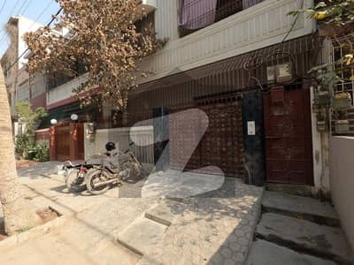 بفر زون - سیکٹر 15-A / 4 بفر زون,نارتھ کراچی,کراچی میں 4 کمروں کا 5 مرلہ مکان 3.1 کروڑ میں برائے فروخت۔