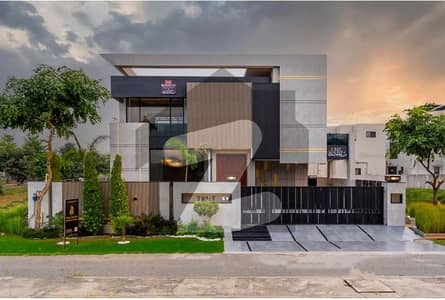 NEAR TO CARREFOUR 01 KANAL ULTRA MOLDERN HOUSE FOR SALE