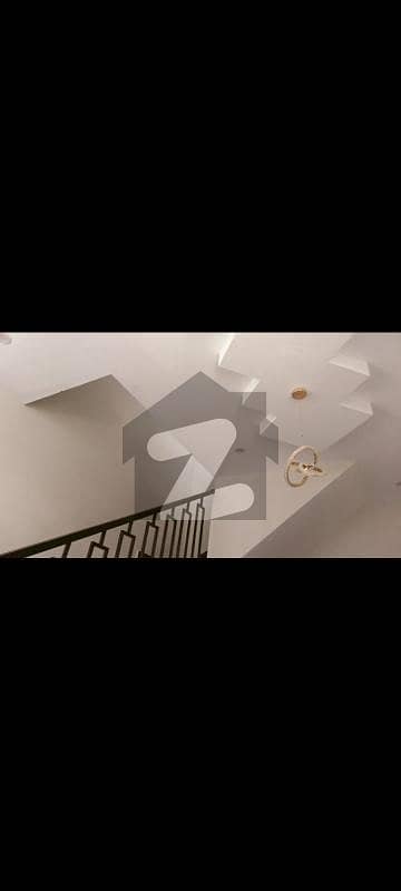 سیکٹر 25-اے - پنجابی سوداگرملٹی پرپز سوسائٹی سکیم 33 - سیکٹر 25-اے,سکیم 33,کراچی میں 6 کمروں کا 5 مرلہ مکان 3.69 کروڑ میں برائے فروخت۔