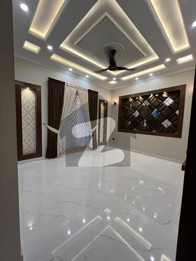 بحریہ ٹاؤن سیکٹر ای بحریہ ٹاؤن,لاہور میں 3 کمروں کا 5 مرلہ مکان 80.0 ہزار میں کرایہ پر دستیاب ہے۔