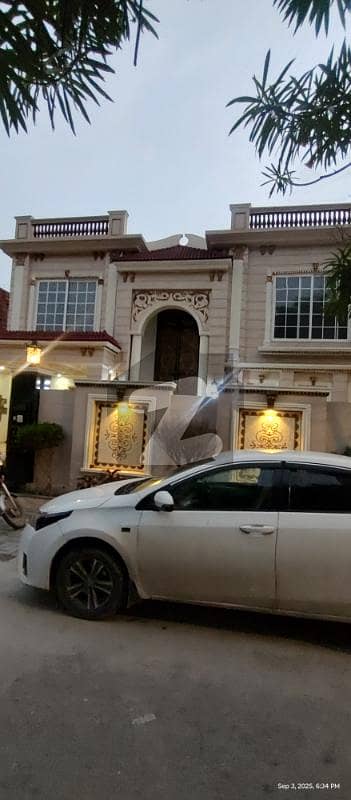 1 Kanal 6 Beds Spanish Semi Furnished With Double Highted Loby. Facing Park Near To Ucp, Shoukat Khanum And Khyban E Jinnah Rd