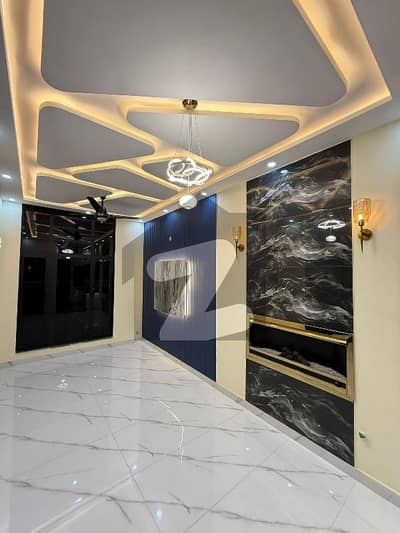 brand new 2 bed lounge flat available for sale in Gulshan