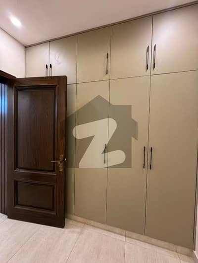 بحریہ انکلیو بحریہ ٹاؤن,اسلام آباد میں 5 کمروں کا 8 مرلہ مکان 90.0 ہزار میں کرایہ پر دستیاب ہے۔