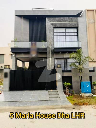 5 MARLA MODERN HOUSE FOR SALE IN DHA 9 TOWN.