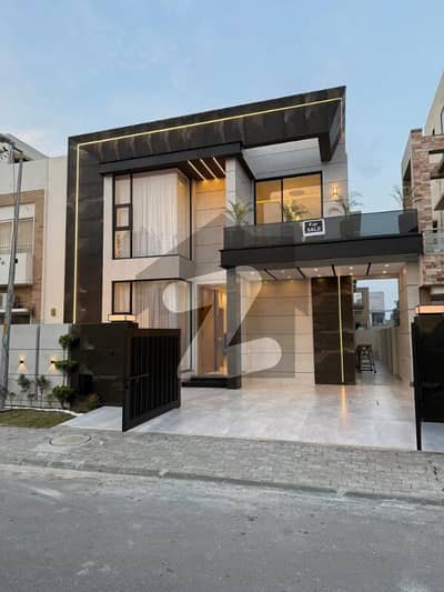 10 Marla Double Highted Architect Designer House For Sale Hot Location