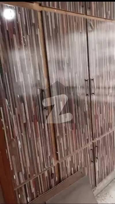 گلستانِِ جوہر ۔ بلاک 18 گلستانِ جوہر,کراچی میں 3 کمروں کا 9 مرلہ فلیٹ 1.5 کروڑ میں برائے فروخت۔