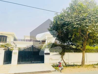 2 KANAL MODERN HOUSE FOR RENT IN DHA PHASE 1