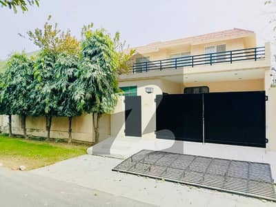 1 KANAL MODERN HOUSE FOR RENT IN DHA PHASE 1