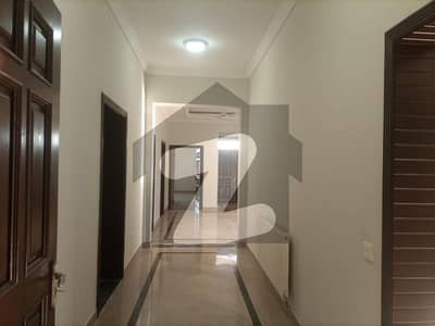 1 Kanal Upper Portion In E-11 Of Islamabad Is Available For rent