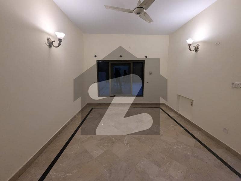 House For Sale G10-1 Ideal Location House For Sale G10-1 Ideal Location