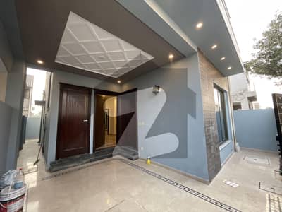 ڈی ایچ اے 11 رہبر فیز 2 ڈی ایچ اے 11 رہبر,لاہور میں 3 کمروں کا 5 مرلہ مکان 1.8 کروڑ میں برائے فروخت۔