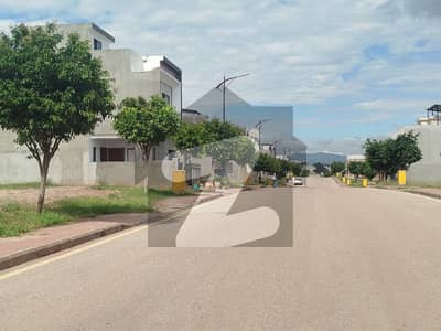 بحریہ انکلیو - سیکٹر سی 1 بحریہ انکلیو,بحریہ ٹاؤن,اسلام آباد میں 10 مرلہ رہائشی پلاٹ 2.1 کروڑ میں برائے فروخت۔