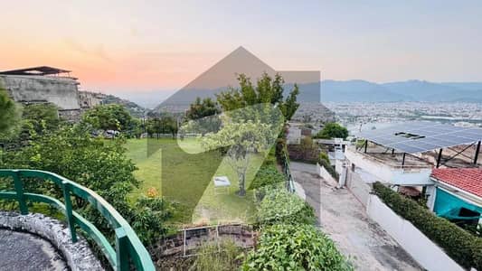 4 Kanal Farm House For Sale . Idela Corner House.