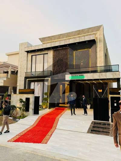 1 KANAL MODERNFULLY FURNISHED WITH POOL AND BASMENT BEAUTIFUL HOUSE FOR SALE IN DHA PHASE 7