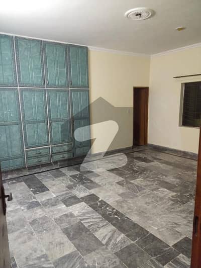 ریونیو سوسائٹی - بلاک بی ریوینیو سوسائٹی,لاہور میں 3 کمروں کا 1 کنال بالائی پورشن 80.0 ہزار میں کرایہ پر دستیاب ہے۔