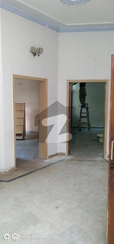 مصطفیٰ ٹاؤن لاہور میں 2 کمروں کا 5 مرلہ بالائی پورشن 40.0 ہزار میں کرایہ پر دستیاب ہے۔