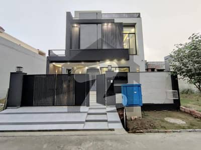 10 MARLA HOUSE FOR SALE IN LAKE CITY