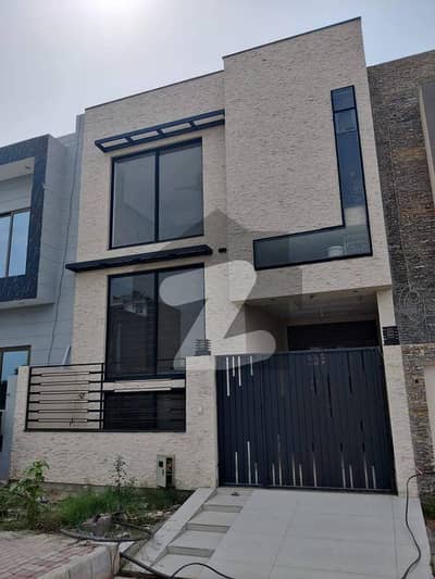 5 Marla House ON 60 FEET ROAD For Sale In Lake city Lahore.