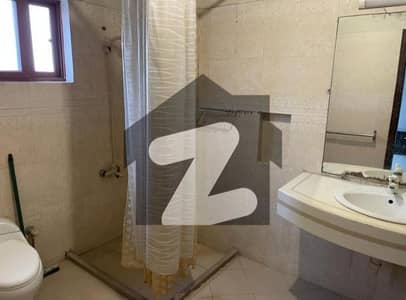 1900 Square Feet Flat In Frere Town For Rent