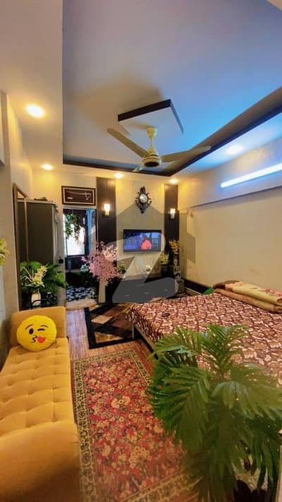 گلستانِِ جوہر ۔ بلاک 12 گلستانِ جوہر,کراچی میں 1 کمرے کا 2 مرلہ فلیٹ 32.0 لاکھ میں برائے فروخت۔