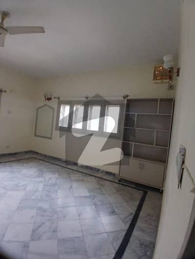 G. 9 upper porction for rent 2beds 2bath dd sun faching