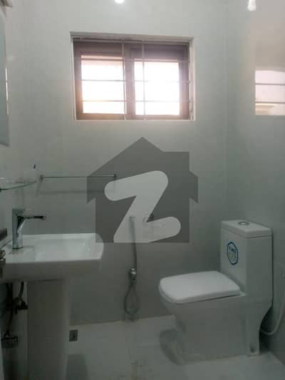 F 11 1 Kanal Lower Portion 3bed Room