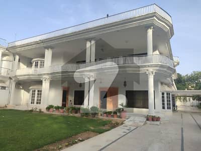 ایف ۔ 6 اسلام آباد میں 11 کمروں کا 4 کنال مکان 13.0 ارب میں برائے فروخت۔