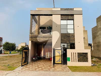 بحریہ ٹاؤن جناح بلاک بحریہ ٹاؤن سیکٹر ای,بحریہ ٹاؤن,لاہور میں 3 کمروں کا 6 مرلہ مکان 2.1 کروڑ میں برائے فروخت۔