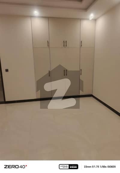 سلطان ٹاؤن لاہور میں 2 کمروں کا 5 مرلہ بالائی پورشن 35.0 ہزار میں کرایہ پر دستیاب ہے۔