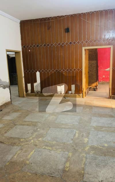 غازی روڈ کینٹ,لاہور میں 7 کمروں کا 11 مرلہ مکان 2.9 کروڑ میں برائے فروخت۔