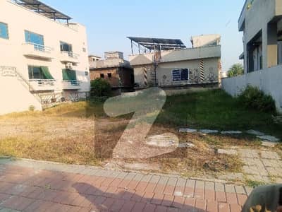 بحریہ ٹاؤن فیز 3 بحریہ ٹاؤن راولپنڈی,راولپنڈی میں 10 مرلہ رہائشی پلاٹ 2.3 کروڑ میں برائے فروخت۔ بحریہ ٹاؤن فیز 3 بحریہ ٹاؤن راولپنڈی,راولپنڈی میں 10 مرلہ رہائشی پلاٹ 2.3 کروڑ میں برائے فروخت۔