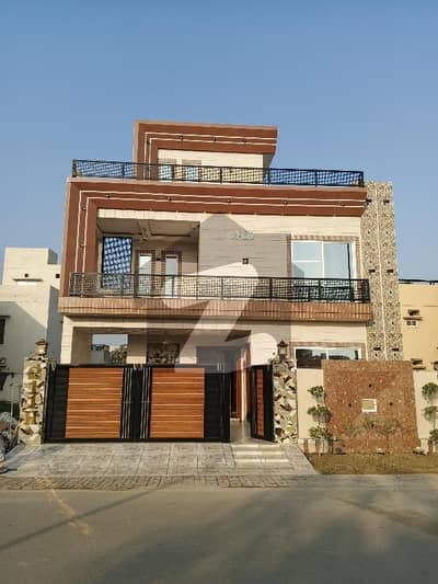 ڈریم گارڈنز ڈیفینس روڈ,لاہور میں 7 کمروں کا 10 مرلہ مکان 4.65 کروڑ میں برائے فروخت۔