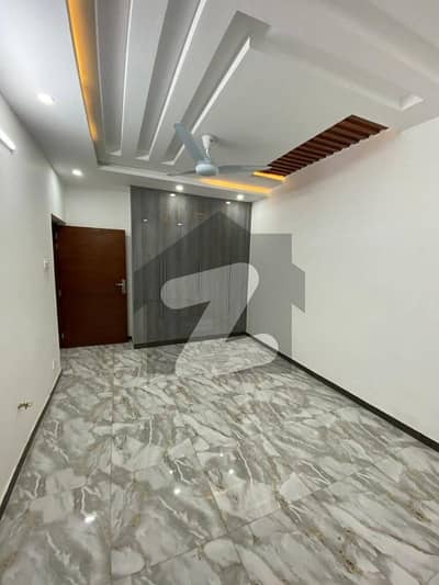 G-9-3 upper portion available for rent