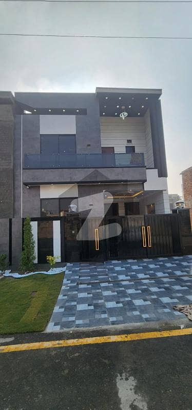 پارک ویو سٹی لاہور میں 5 کمروں کا 5 مرلہ مکان 2.1 کروڑ میں برائے فروخت۔