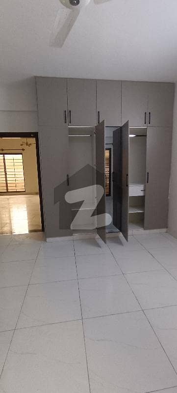 2800 Square Feet Flat In DHA Defence Phase 5 Best Option