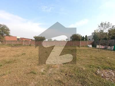 5 Kanal Residential Plot for Sale in Green Acre Prime Location
