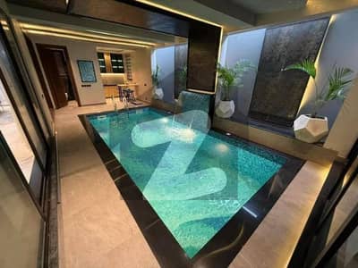 ڈی ایچ اے فیز 8 - بلاک ڈبلیو فیز 8,ڈیفنس (ڈی ایچ اے),لاہور میں 6 کمروں کا 2 کنال مکان 30.99 کروڑ میں برائے فروخت۔