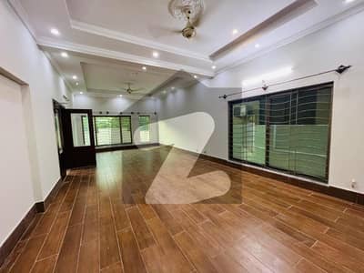 ڈی ایچ اے ڈیفینس فیز 2 ڈی ایچ اے ڈیفینس,اسلام آباد میں 5 مرلہ رہائشی پلاٹ 1.8 کروڑ میں برائے فروخت۔