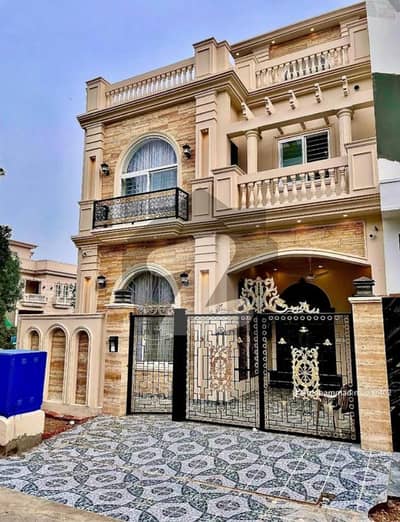 سٹی ہاؤسنگ سوسائٹی گوجرانوالہ میں 4 کمروں کا 5 مرلہ مکان 2.3 کروڑ میں برائے فروخت۔